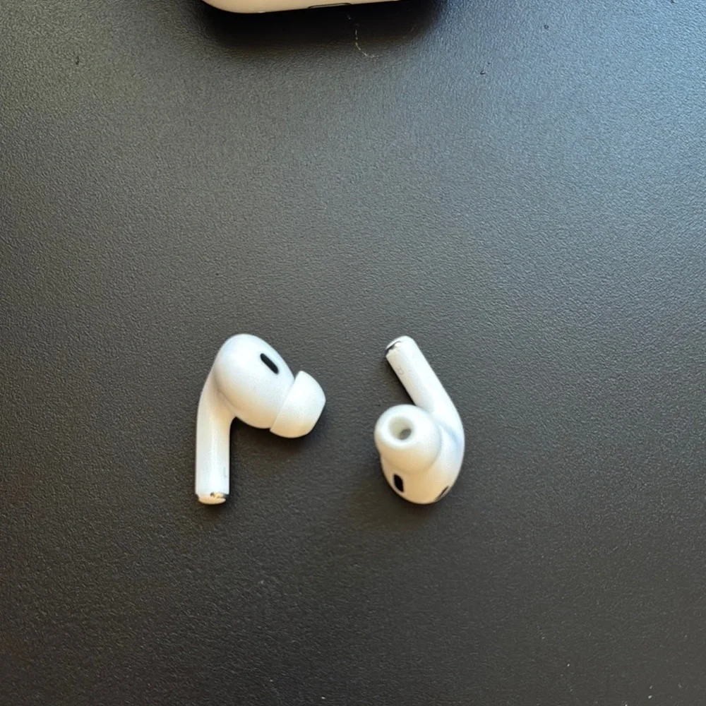 Apple AirPods Pro - White - Picture 5 of 6
